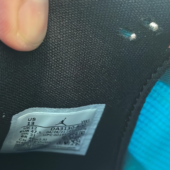 Zion Jordan 1s - size 13 - Picture 7 of 7